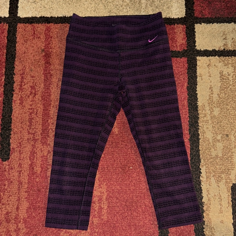 Womens Nike Legend Zig Dot 3/4 Capri Athletic Pants